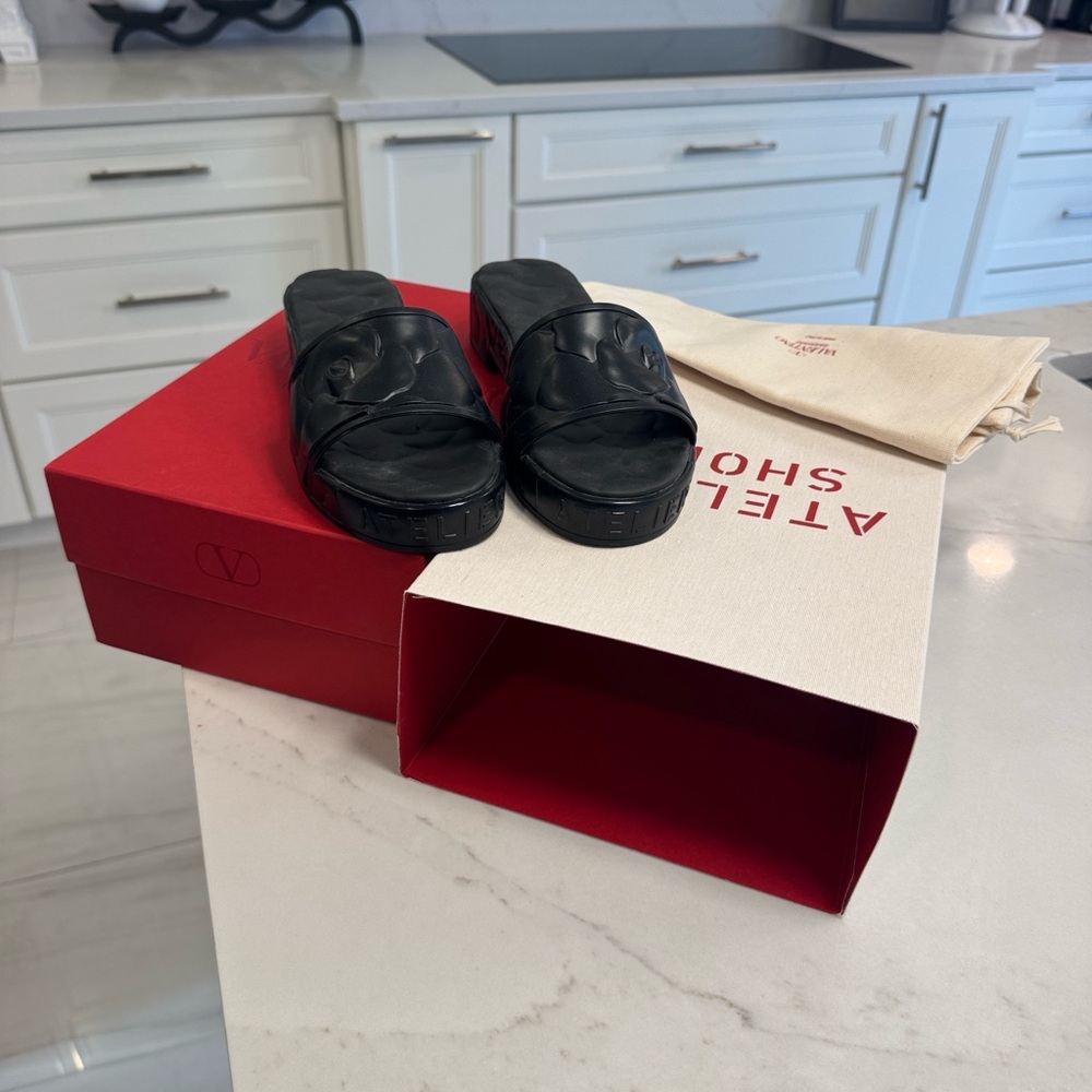 Valentino Black Sandals Slides. Size 39 Like New!
